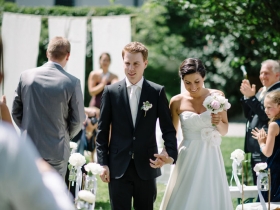 12-06-02-wedding-laurarobin-250